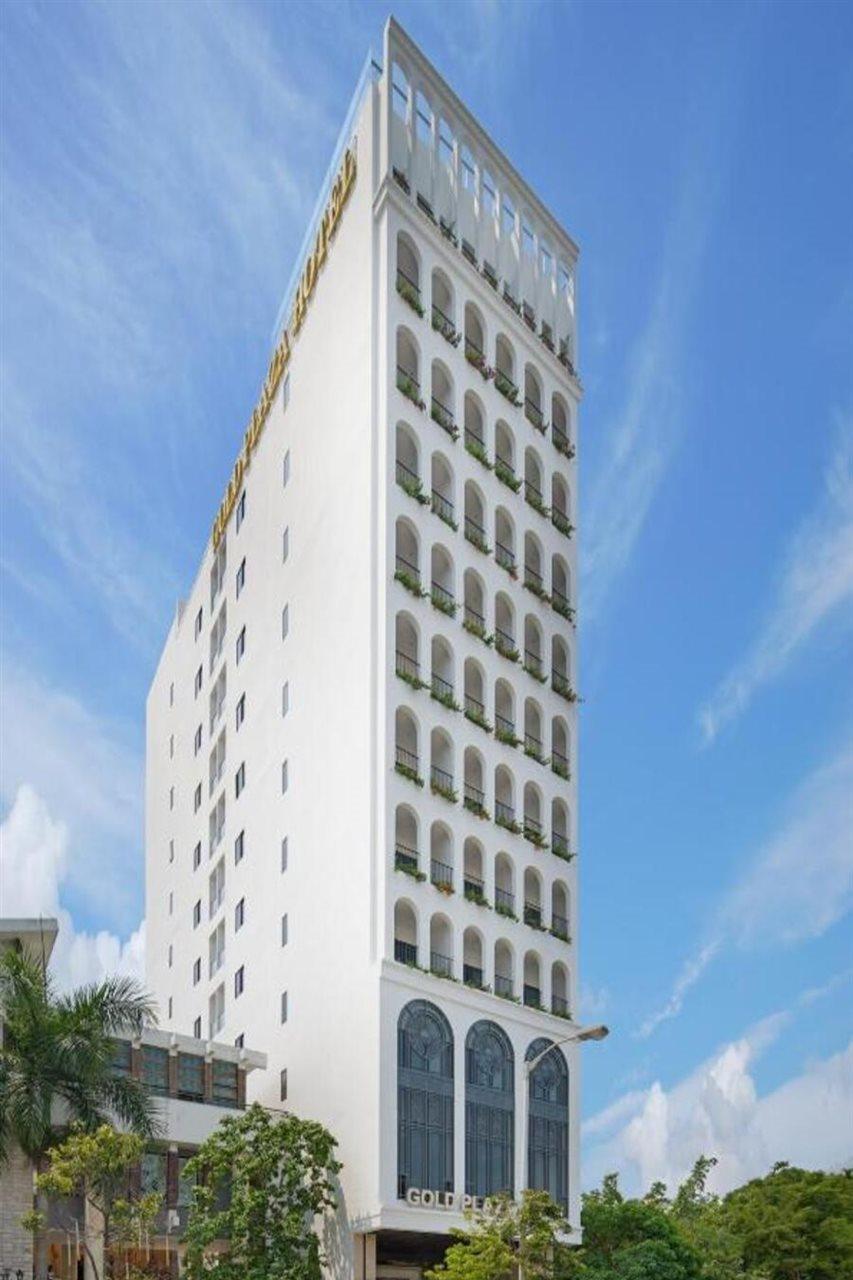 Gold Plaza Hotel 4*