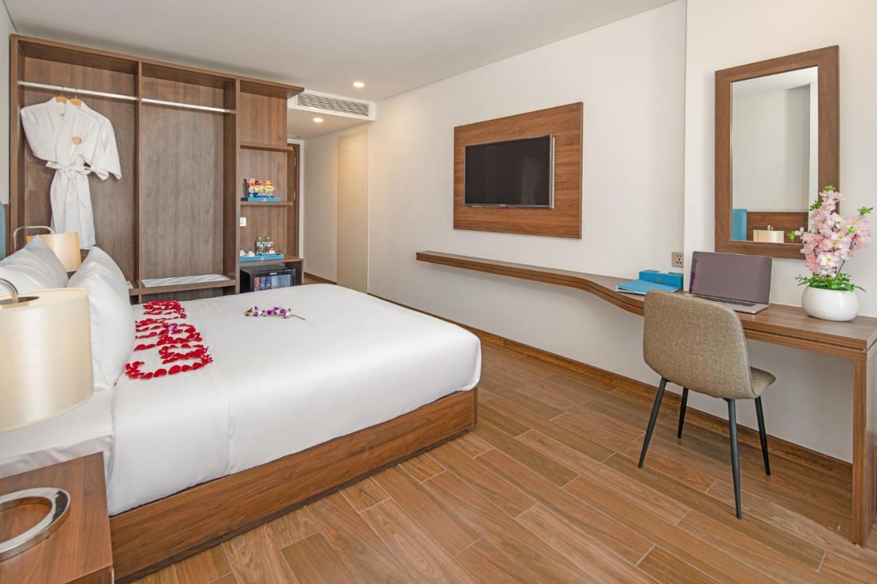 Gold Plaza Hotel 4*
